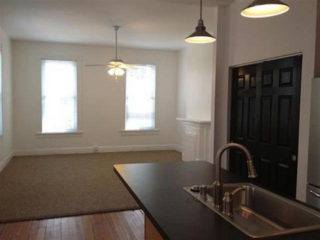 212 W 6th St - Photo 3 of 6