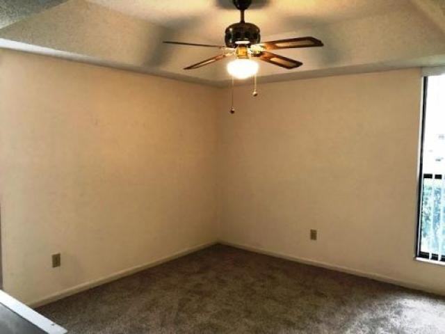 11 Oxford Ln - Photo 2 of 6