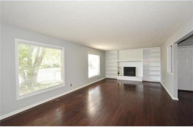 4664 Lambeth Walk - Photo 2 of 6