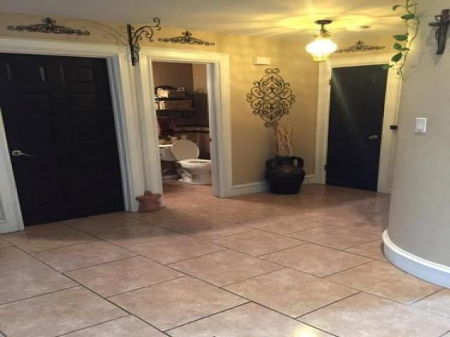 3213 Oriole Ave - Photo 2 of 6