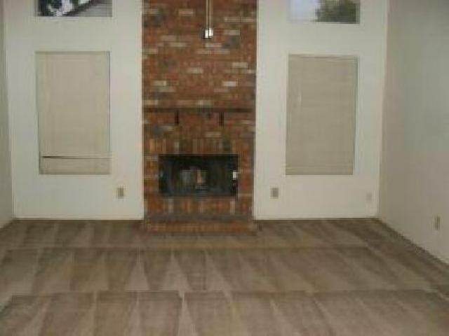 6621 W Kings Ave - Photo 3 of 5