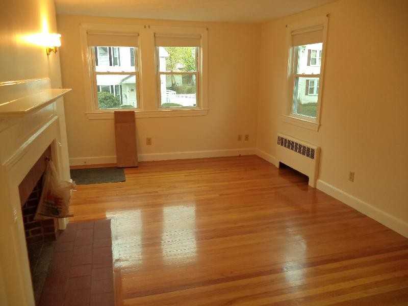 139 Highland Ave - Photo 3 of 19