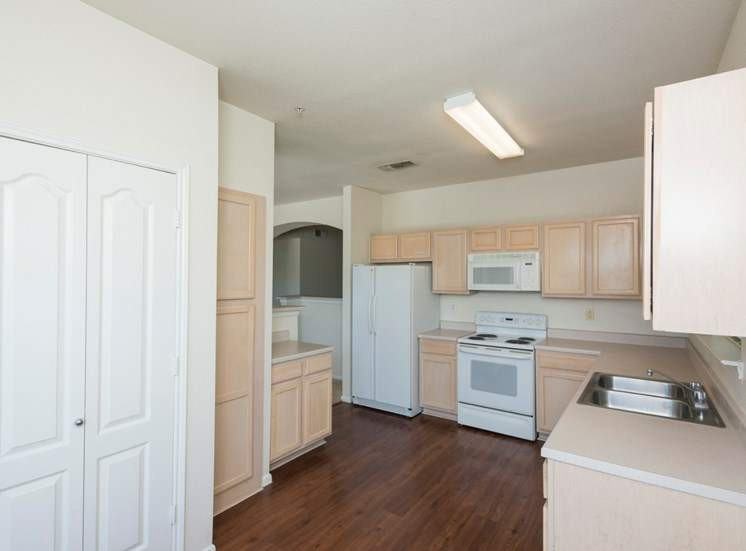 Ravina - Photo 3 of 30