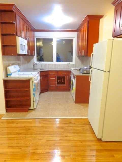 2409 EAST 14 STREET #1 - Photo 3 of 5