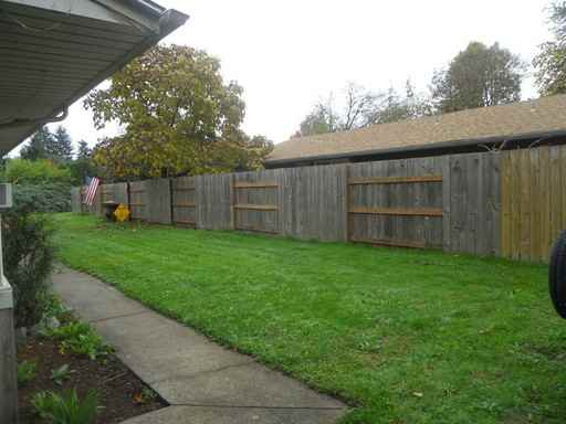 4041 NE Fair Acres St - Photo 2 of 2