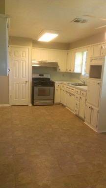 2729 SW 82nd St - Photo 2 of 9