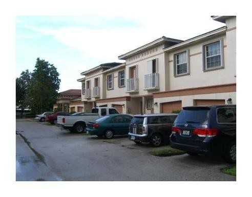 6910 NW 70th Ave - Photo 2 of 12