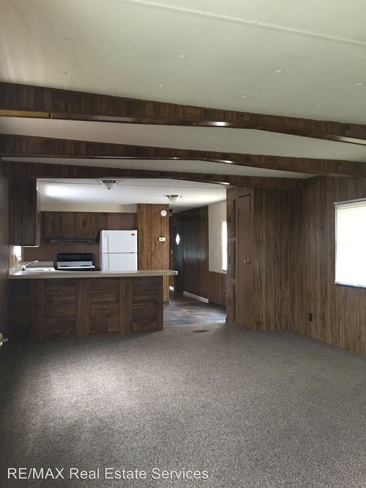 8393 Crouch Dam Road - Photo 3 of 10