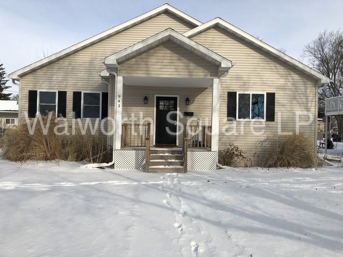 943 Marshall St - Photo 2 of 14