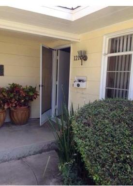 1210 W 18th St - Photo 2 of 10