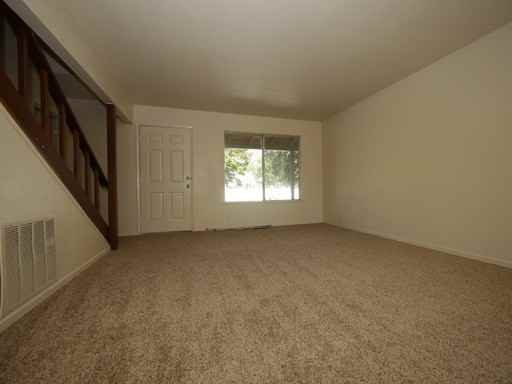45 N Ione St - Photo 2 of 12