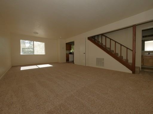 45 N Ione St - Photo 3 of 12