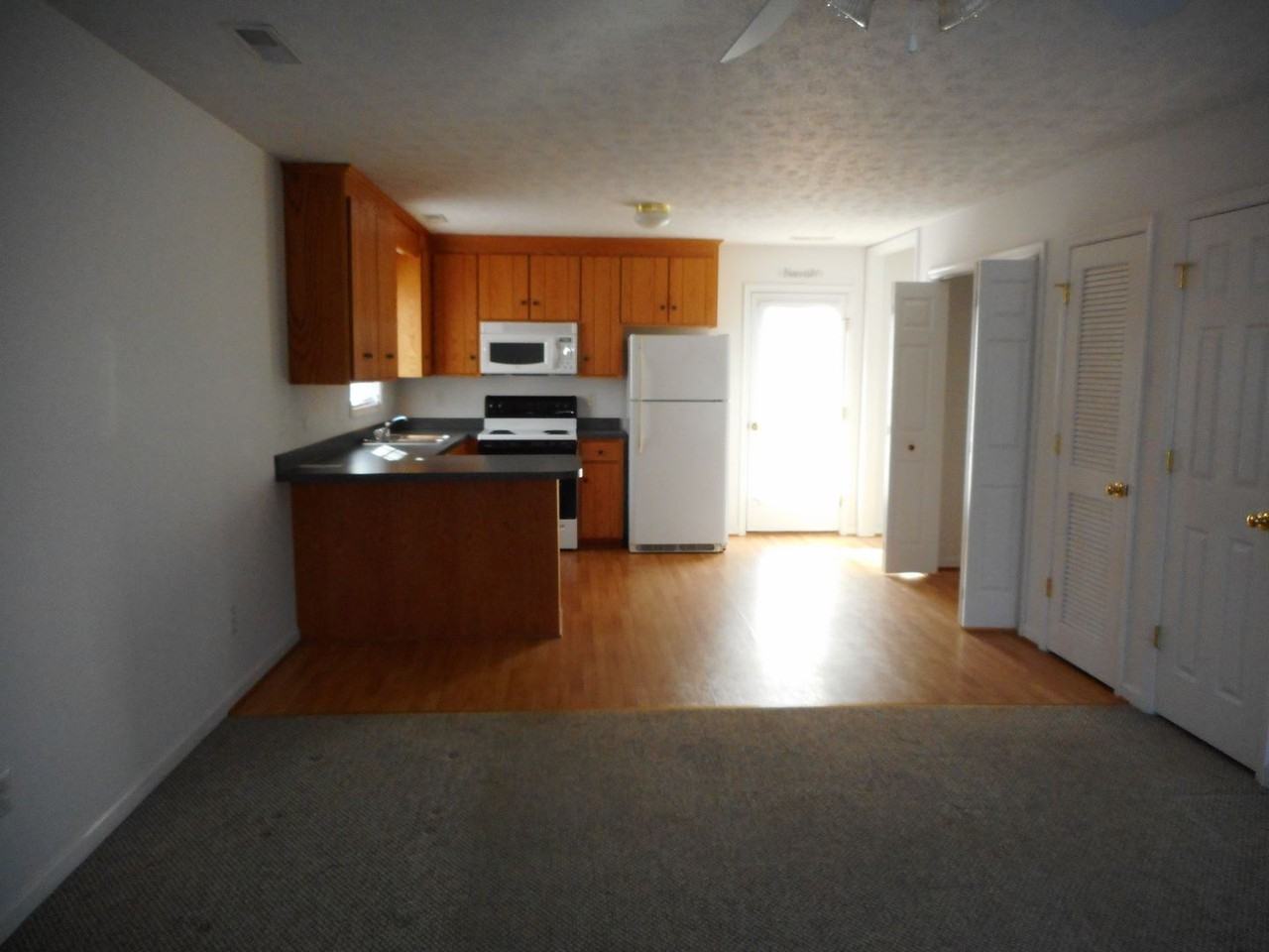 139 Autumn View Ln - Photo 2 of 7