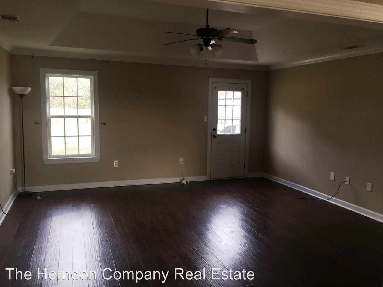 82 Moody Dr - Photo 2 of 20