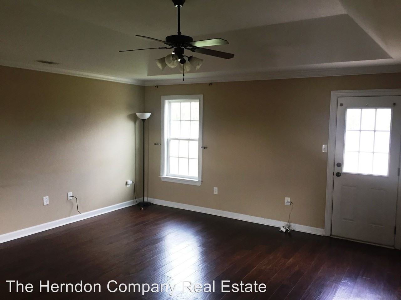 82 Moody Dr - Photo 3 of 20