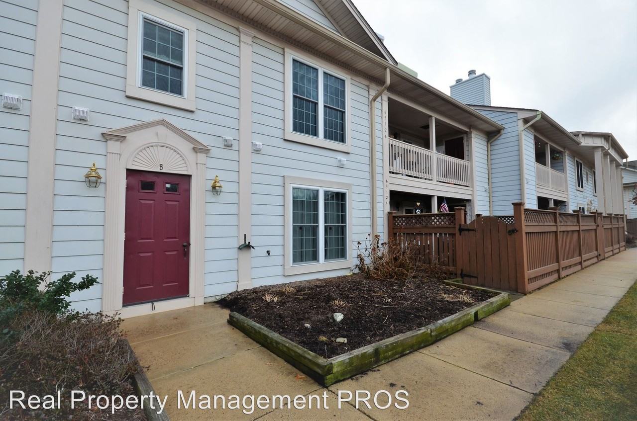 6912 Sandra Marie Cir - Photo 2 of 25
