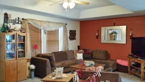 412 Walters Dr - Photo 3 of 15