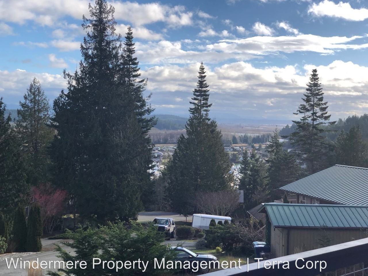 413 Umatilla Pl - Photo 3 of 32