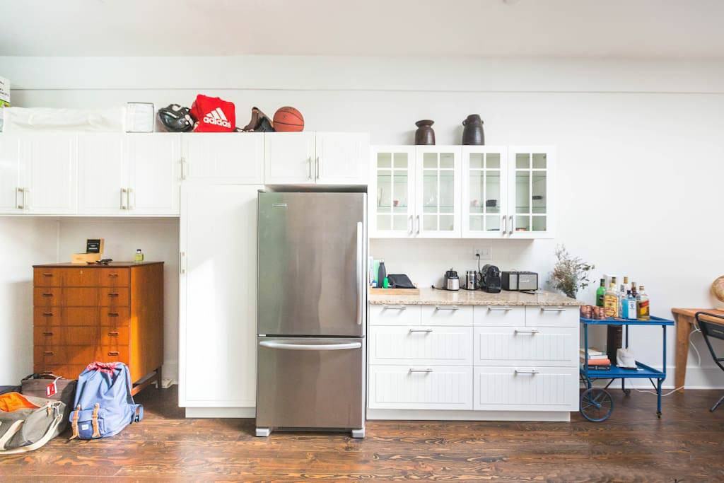 229 Carrall Street #6 - Photo 3 of 12