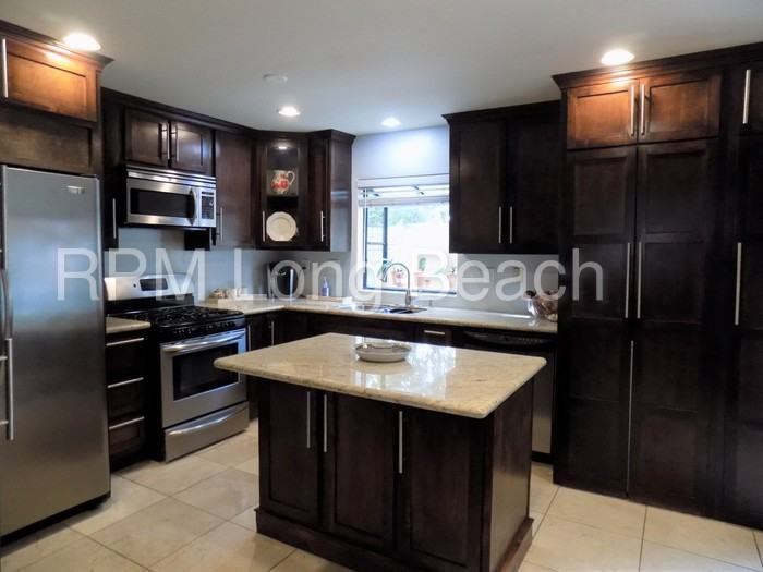 1507 23rd St #A - Photo 3 of 35