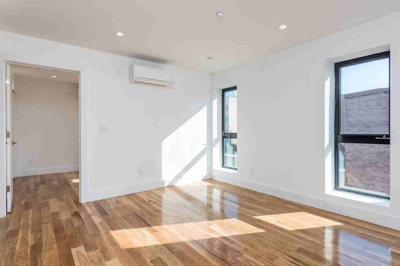 766 Lafayette Avenue #36RJ