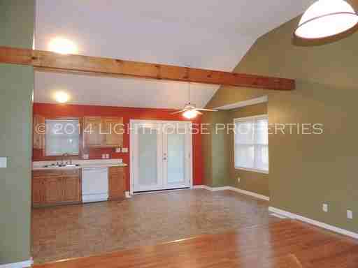 101 Whispering Pines Ct - Photo 3 of 16
