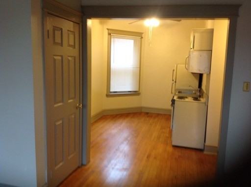 110 E Walnut St #32 - Photo 2 of 7