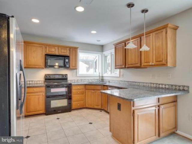 9120 John Way - Photo 2 of 6