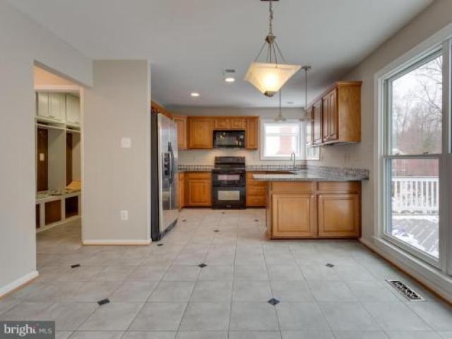 9120 John Way - Photo 3 of 6