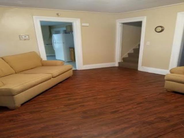 326 Cottage St - Photo 3 of 6