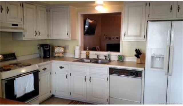 6432 Village Woods Ct - Photo 3 of 6