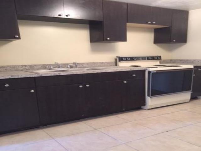 1905 E 137th Ave - Photo 2 of 5