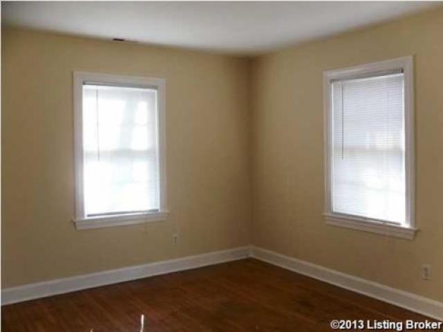 141 N Crestmoor Ave - Photo 2 of 6