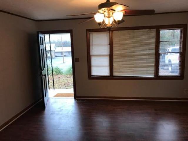 191 Highpoint Ave - Photo 2 of 6