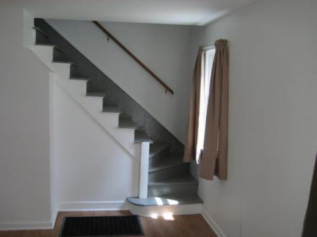 377 S Commonwealth Ave - Photo 3 of 6