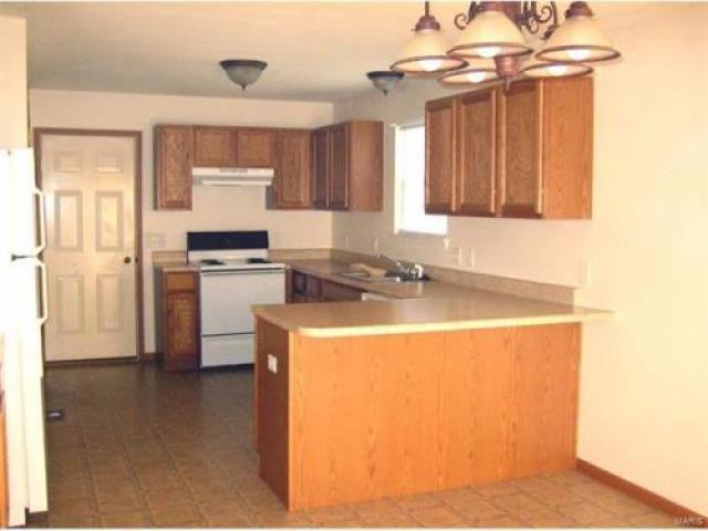 36 Robin Hood Dr - Photo 2 of 6