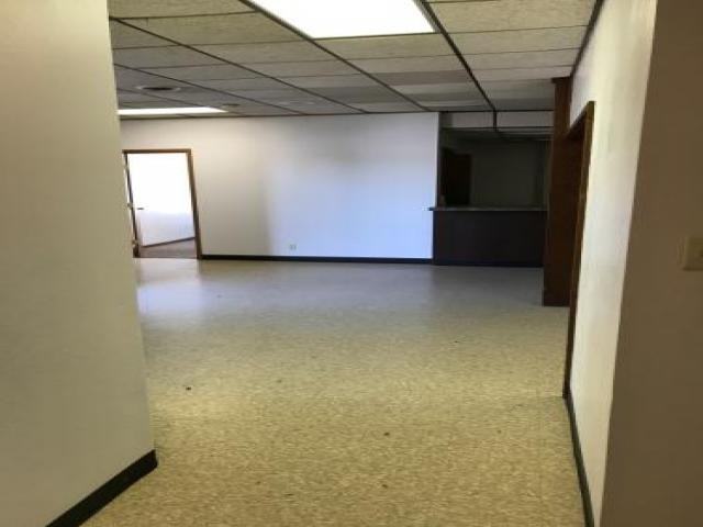 1206 Minneola Rd - Photo 3 of 5