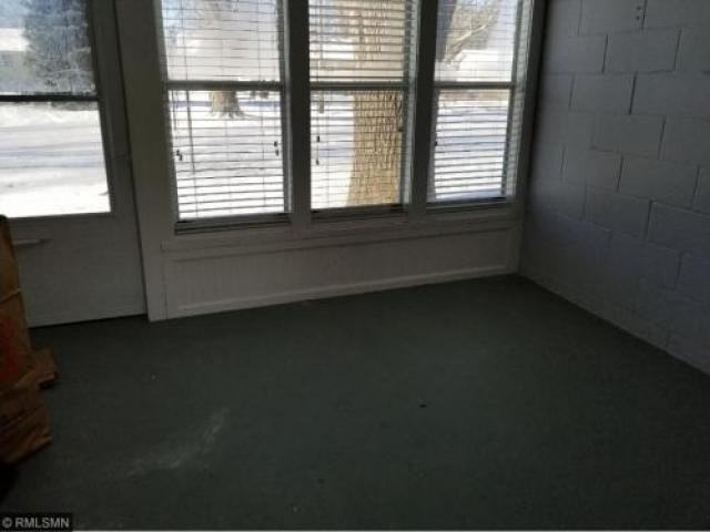 6114 Star Ln NE - Photo 2 of 6