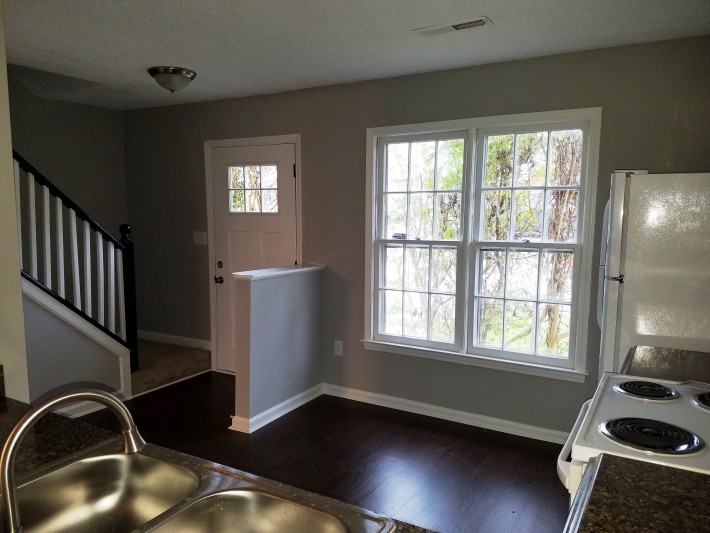 1697 Winchester Way Se - Photo 3 of 10