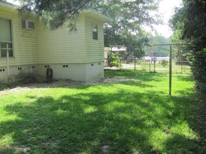 1302 Cornell Dr - Photo 2 of 11