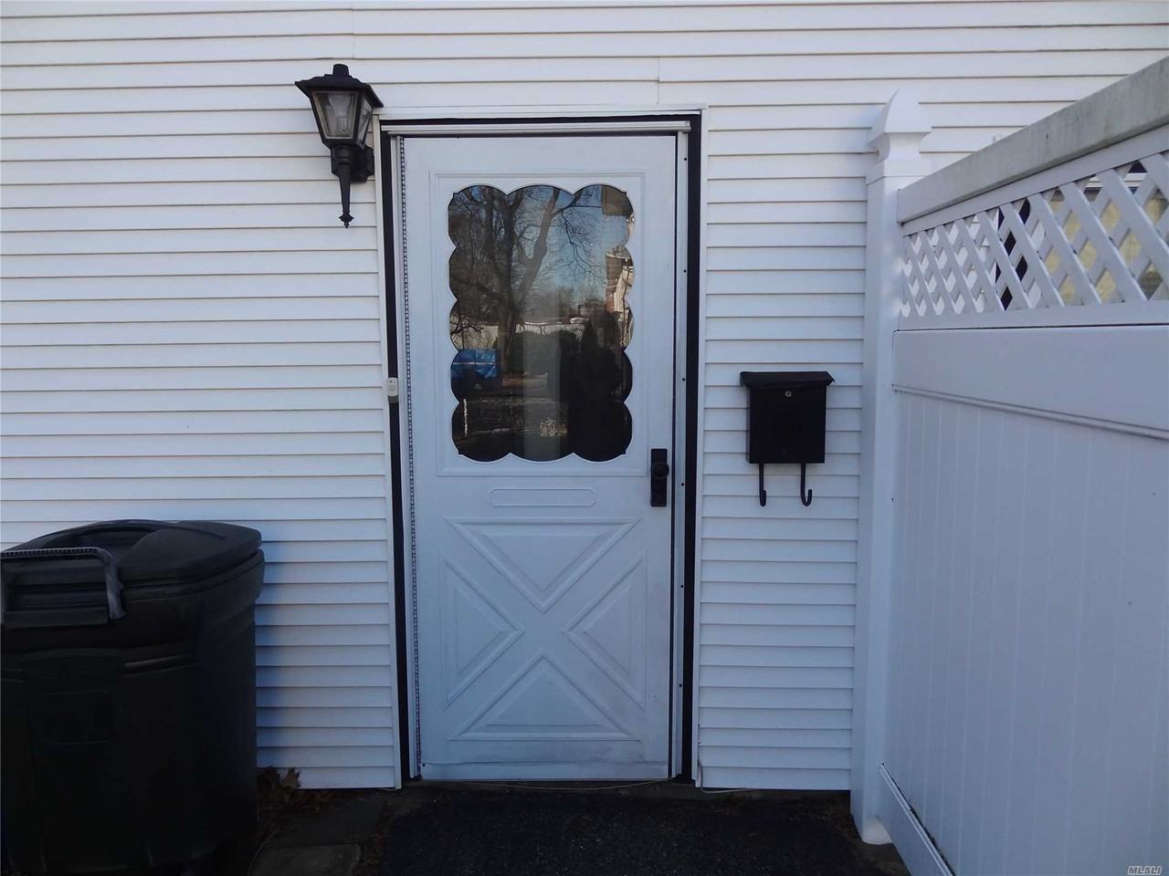 4 Espie Ln - Photo 2 of 8