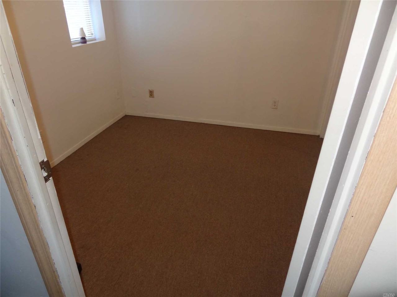 4 Espie Ln - Photo 3 of 8