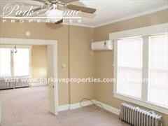 175 Spring St SW - Photo 3 of 9