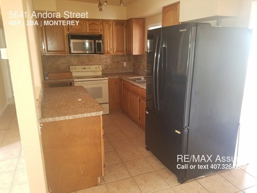 5641 Andora St - Photo 3 of 9