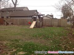 1004 Ramsey St - Photo 3 of 15