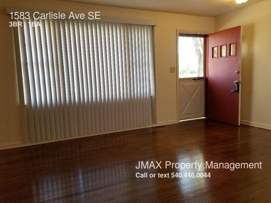 1583 Carlisle Ave SE - Photo 3 of 9