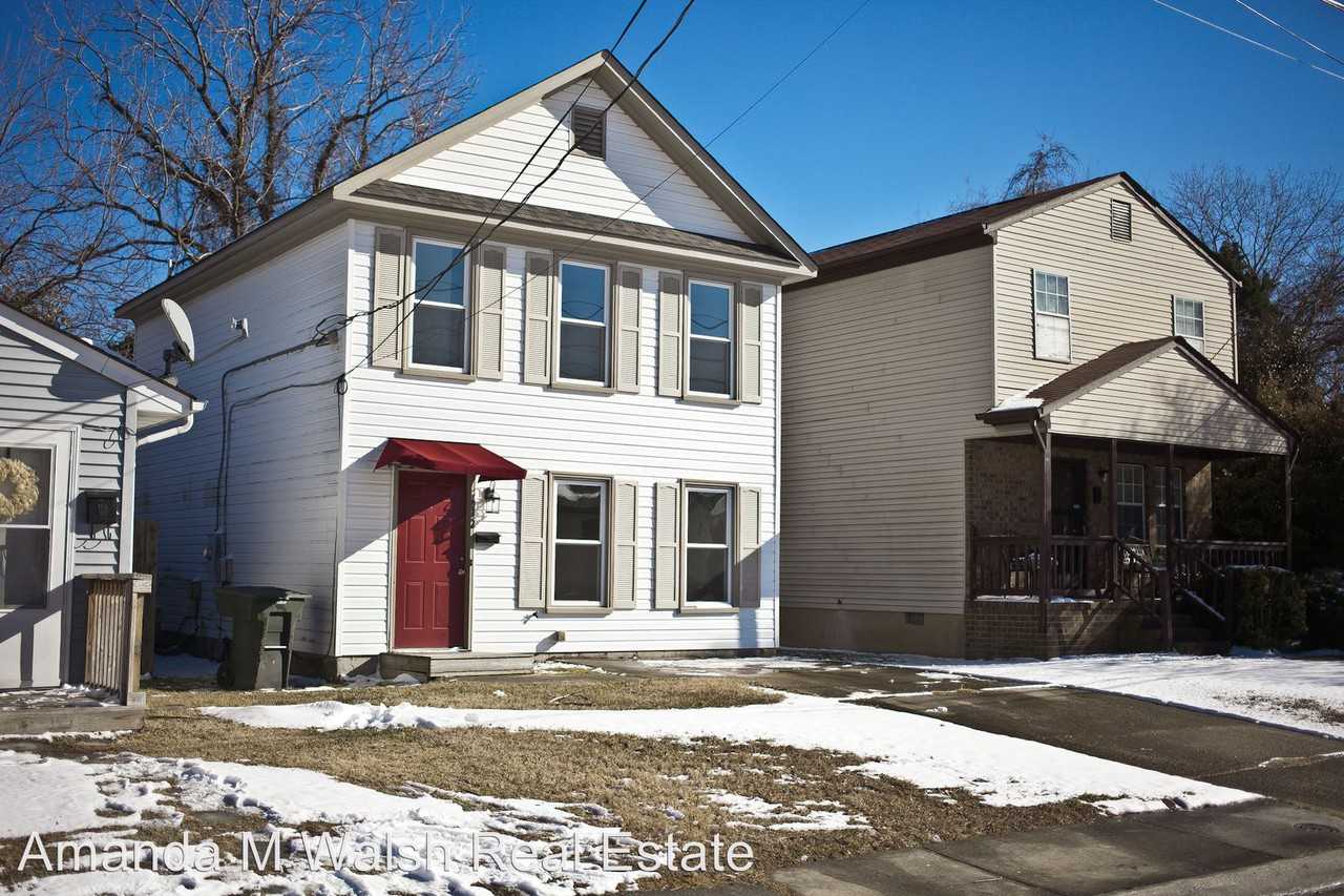 112 Maplewood St - Photo 2 of 31