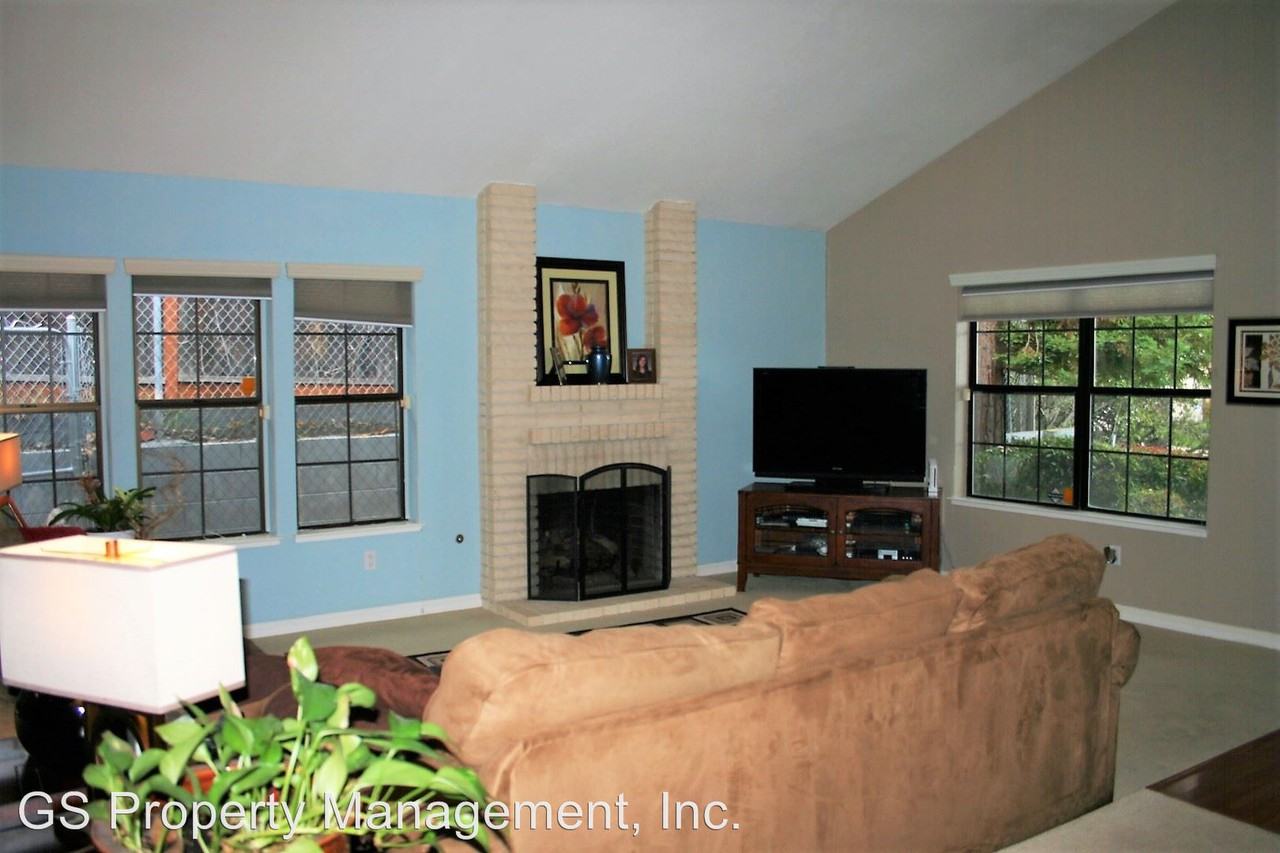 1706 Hyacinth Ln - Photo 3 of 27