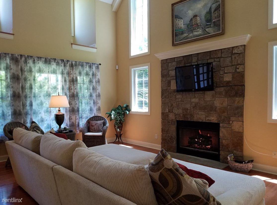 9685 Linville Falls Hwy - Photo 2 of 10