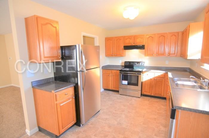 4405 Fullwood Ct - Photo 3 of 11